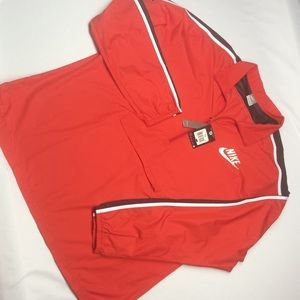 Nike Mens Packable Windbreaker